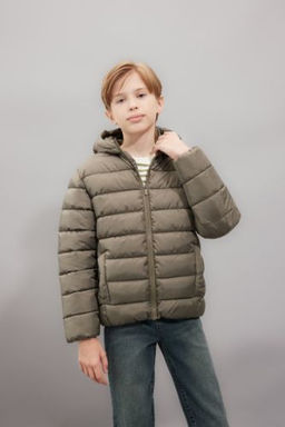 Erkek Cocuk Su Itici Kapusonlu Sisme Mont