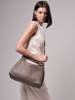 Сумка кожаная на плечо 30900 тауп