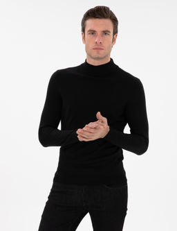 Черный стройный подходит базовый казах