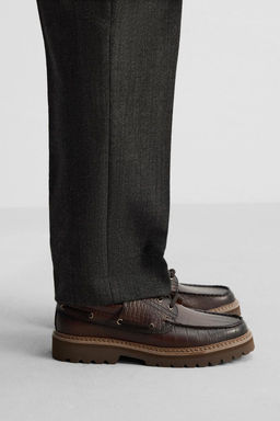 CROCODILE-EFFECT BOAT SHOES - Zara фото 3