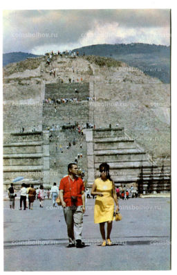 Открытка Пирамида Луны в Мехико