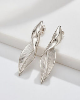 Стильные серьги