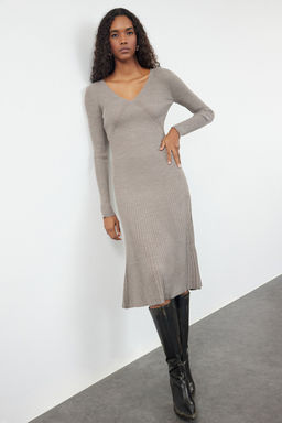 TRENDYOLMILLA Bordo Midi Triko Etek Ucu F?rf?rl? Elbise TWOAW25EL00055 фото 2