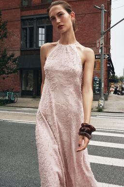 HALTER FRAYED MIDI DRESS - Zara фото 5