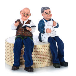 Цена за 2 шт. Фигурка Бабушка, Дедушка висячие ножки 17 см / LG208-AB /уп 2/192/микс - Галеонтрейд фото 2