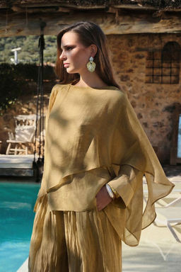 Yesil Onu Dugme Detayl? Oversize Ince Dokumlu Dokuma Bluz TWOSS26BZ00653