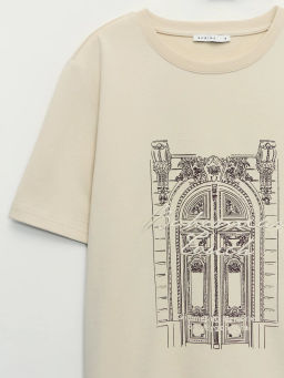 Футболка с принтом и вышивкой / Zarina фото 9