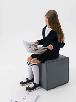 Темно-синий пиджак