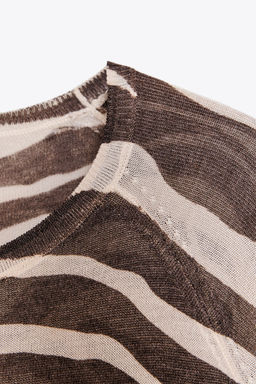 FINE KNIT SWEATER