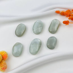 Галтовка из Лунного камня