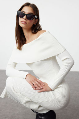 Ekru Midi Triko Basic Carmen Yaka Elbise TWOAW25EL00033