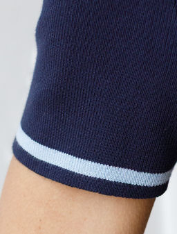 Джемпер с воротником-поло с коротким рукавом тонкой вязки из вискозы