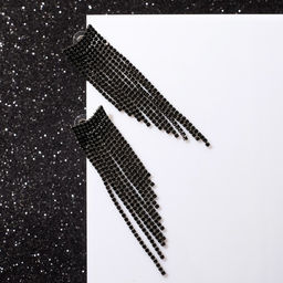 Серьги висячие со стразами Водопад, 8 см, чёрные в серебре