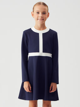 Платье с длинными рукавами