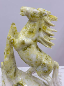 Статуэтка резная Конь из Офикальцита - Радуга самоцветов фото 4