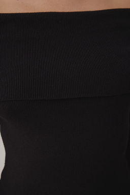 Siyah Premium Iplik/Ozel Iplik Carmen Yaka Triko Kazak TWOAW26KZ00064