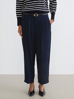 Beli Kemerli Havu? Kesim Kad?n Pantolon