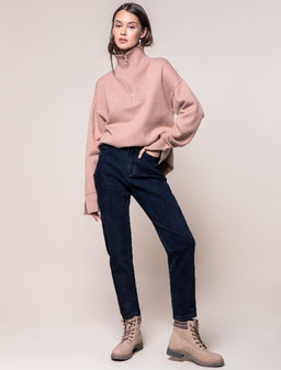 VILATTE / Джинсы mom-fit из эластичного денима