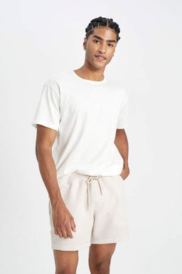 Полосатые короткие шорты для плавания