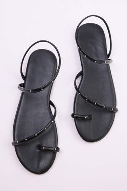 Siyah Kad?n Trok Detayl? Parmak Aras? Sandalet TAKSS26SD00001
