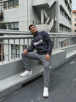 Толстовка мужская с зип-воротником "Moscow" серый