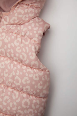 Пуховик с капюшоном и узором для маленьких девочек - Defacto фото 3