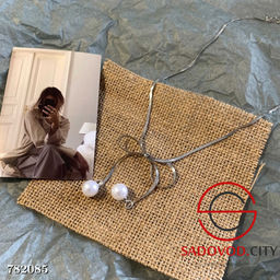 Женская цепочка с кулоном