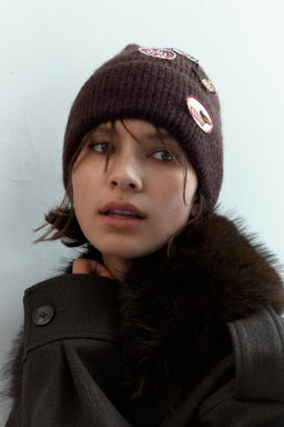 KNIT BEANIE WITH PATCHES