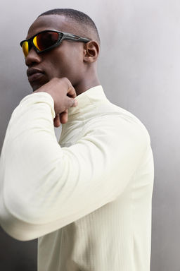 TECHNICAL QUARTER-ZIP T-SHIRT - Zara фото 14