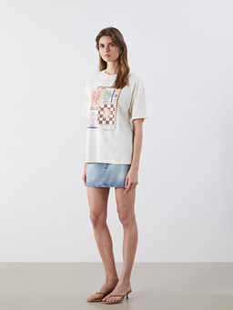 Bisiklet Yaka Bask?l? Oversize Kad?n Ti??rt