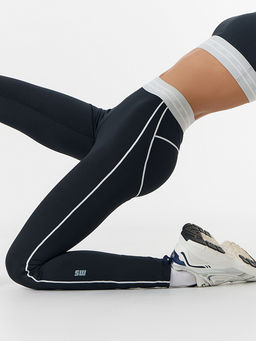 Легинсы спортивные женские черные