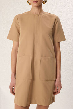 TRENDYOLMILLA Camel Genis Kesim Cep Detayl? Mini Gabardin Dokuma Elbise TWOSS25EL00138
