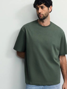 Базовая футболка relax fit / Zarina