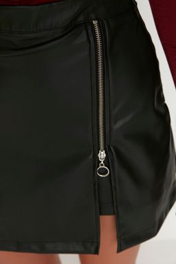 TRENDYOLMILLA Siyah Fermuarl? Suni Deri Dokuma Sort Etek TWOAW23SR00010  фото 4