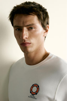 CAMISETA REGULAR FIT BORDADO COMBINADO / Blanco roto - Zara фото 5