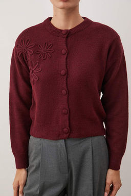 K?rm?z? Yumusak Dokulu Cicek Desenli Triko Kazak TWOAW26KZ00279 - Trendyolmilla фото 3