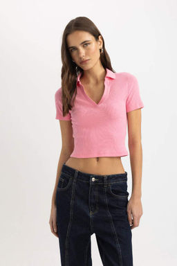 Футболка-поло приталенного кроя с короткими рукавами