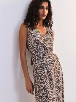 Блуза из вискозы с треугольным вырезом ZR2605012009-236 / Zarina