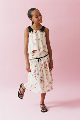 TOP ESTAMPADO FLORES / Rosa / Blanco
