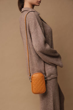 Сумка кожаная Azaro 30832 оранжевый карандаш