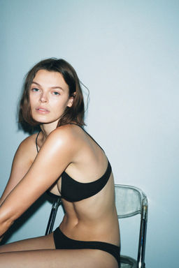 BRAGUITA SEAMLESS / Negro