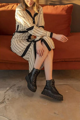 Ботинки женские Ионесси