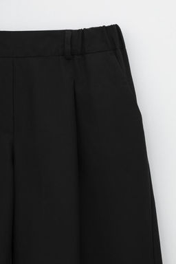 VERY NEAT _ ЕТ 40015/черный шорты жен