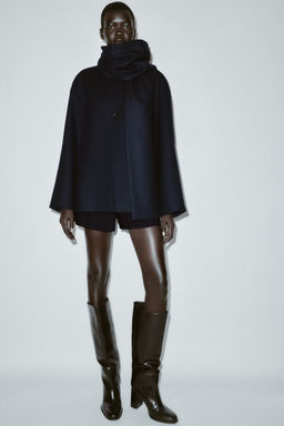 SHORT WOOL COAT WITH SCARF