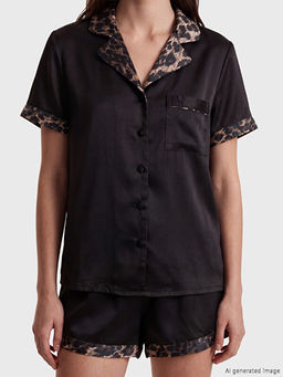 Leopar Desenli Saten Kad?n ?ortlu Pijama Tak?m?