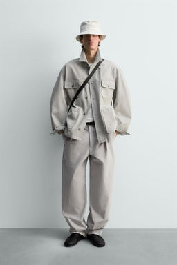 PANTAL?N RELAXED FIT PLIEGUES LIMITED EDITION / Gris perla