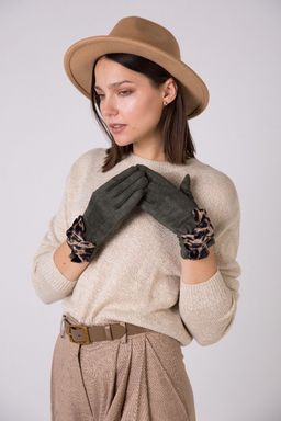 Перчатки мягкие зеленого цвета