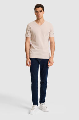 Erkek Regular Fit V Yaka Ta_ Basic Ti__rt