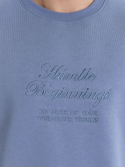 Свитшот мужской синий с вышивкой Humble beginning - Mark formelle фото 5