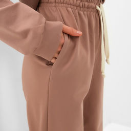 Костюм женский (джемпер, брюки) MINAKU: Casual Collection, размер 42, бежевый